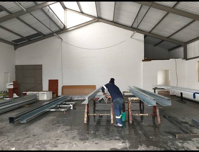 380M² FACTORY TO LET IN BEACONVALE